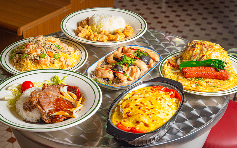 Ho Tak Kee - Hong Kong Cafe Group Shot